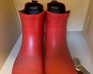 Roma Red Mid Calf Rain Boots