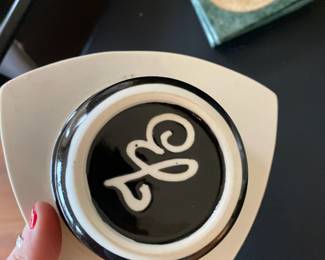 Triangular Crystalline Pottery Frog