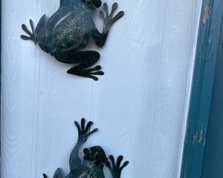 Pair of Metal Wall Mount Frogs/Outdoor Decor