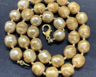 Vintage Faux Champagne Pearl Choker Necklace