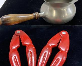 Lot3 Preisner Hot Coco Pot & Red Lobster Crackers