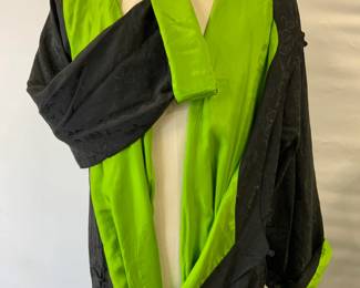 Shanghai Tang Chinese All Silk Asian Robe