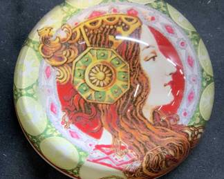 TOZAI Art Glass Princess Dome Paperweight