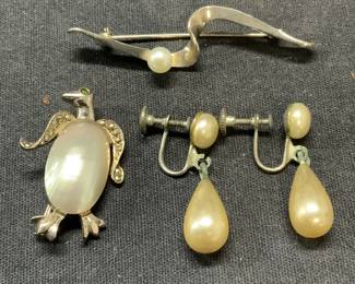 Lot 3 Vintage Faux Pearl Earrings & Brooch