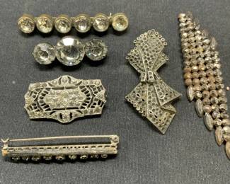 Lot 6 Vintage Crystal Brooches More