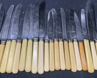 24 Bakelite Knives, S Blaydon Sheffield England +