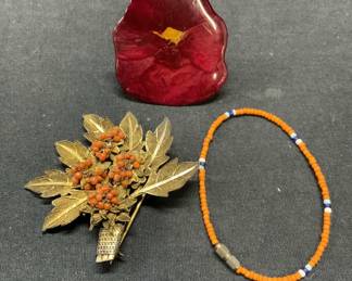 Lot 3 Flower Ring & Brooch, Beaded Bracelet