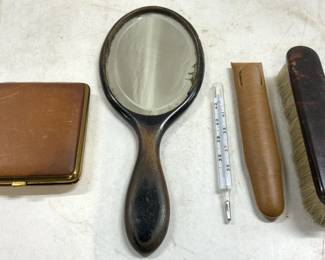 Lot 4 Vanity Grooming Accessories & More