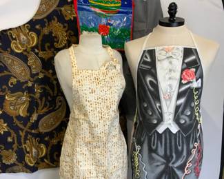 Lot 5 Aprons, Helenware, Davida, Cuisinart+