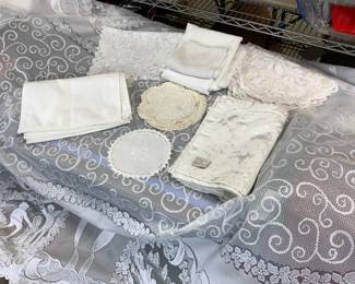 Grp 20+White Table Linens, 10ft New Holiday Cloth