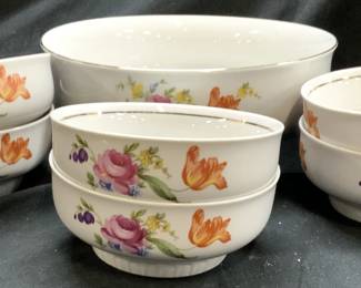 Henneberg Porzellan 7 Pc Porcelain Bowl Set German