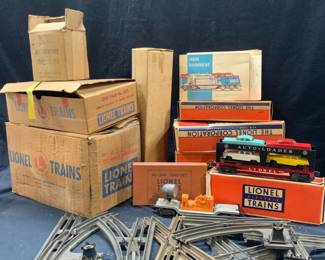 Large Group Lot Lionel Trains & Tracks