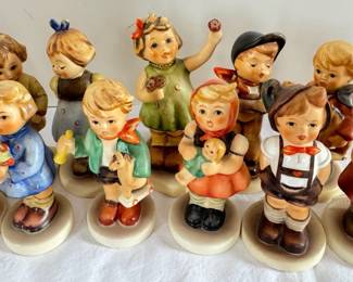 11 M.I. Hummel Club, Membership And Other Goebel Figures