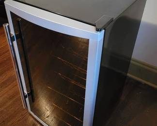 009 Ewave Wine Cooler