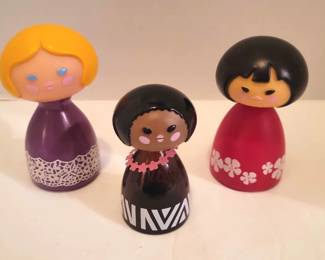 Avon Small World Collection