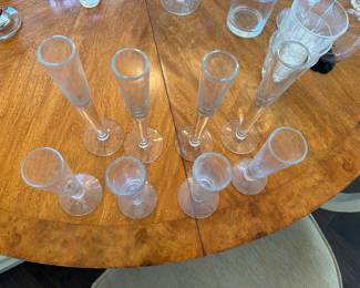 Several sets of crystal glasses