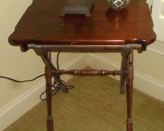 Mahogany folding table