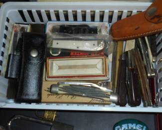 Pocket knives