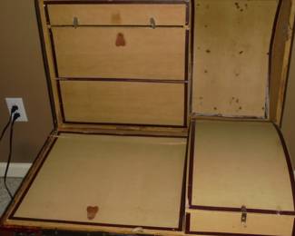 Vintage hump back truck  Superb condition.  All interior sections - no rips or broken pieces