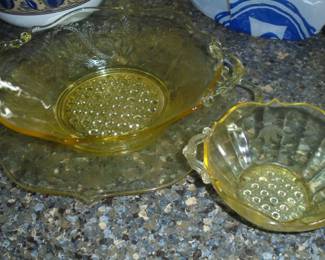 Vintage yellow depression glass platter and 2 matching bowls