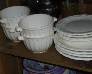 4 place setting  plates/bowls/saucers