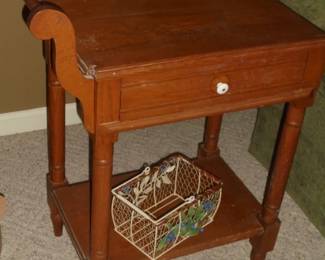 Wood serving cart/table w/o castors