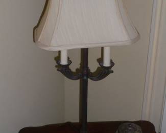 Table lamp
