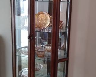  China cabinet 