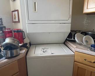 Whirlpool large capacity w/d