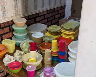 Tupperware 