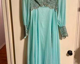 Sweet Vintage Dress in fantastic condition