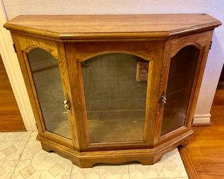 Nice wood & glass curio cabinet