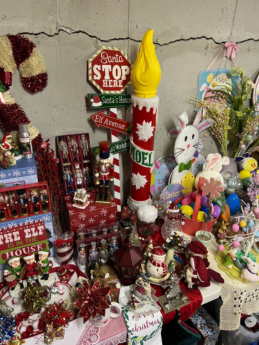 Vans Estate Sales The House Is Packed ! starts on 3/15/2024