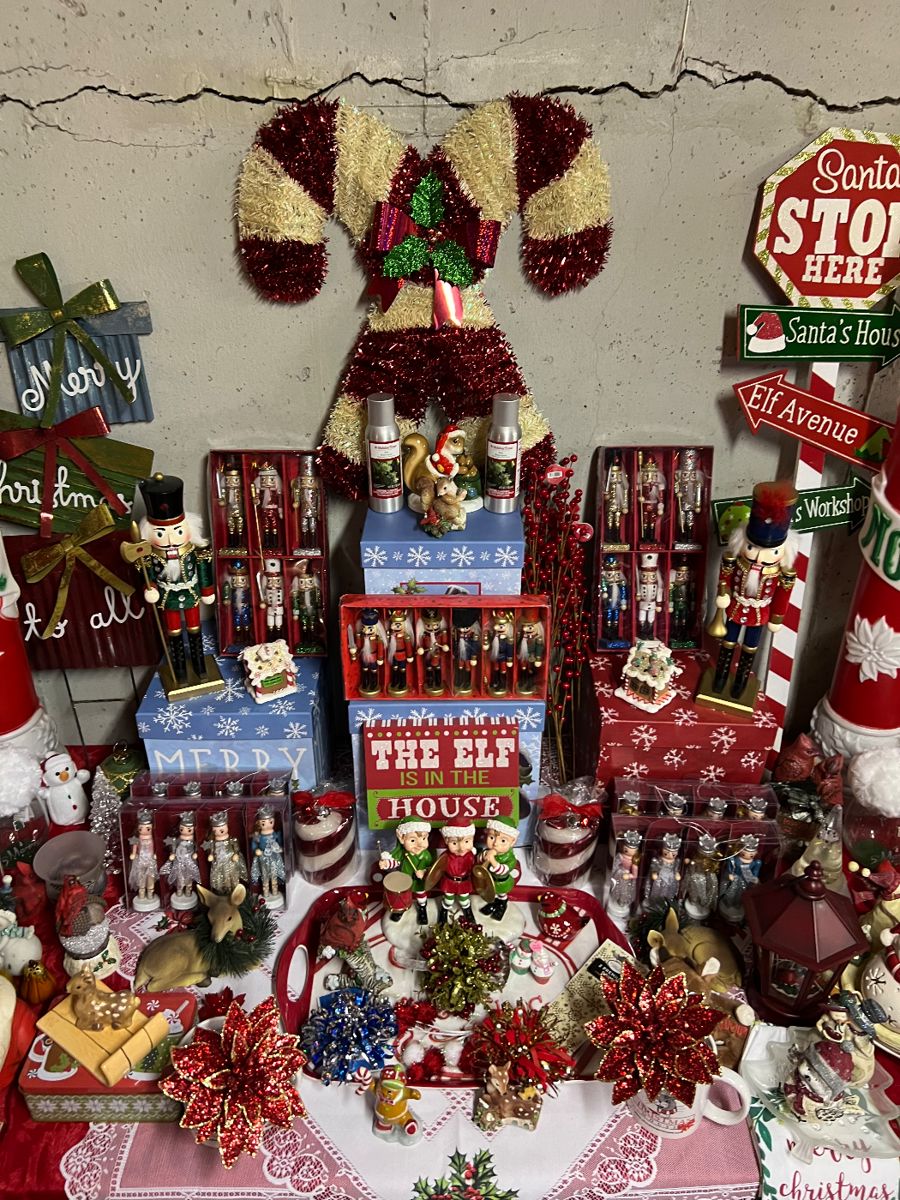 Vans Estate Sales The House Is Packed ! starts on 3/15/2024