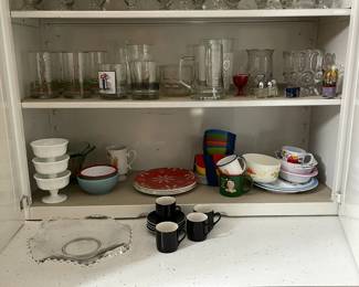 Vintage glassware and collectables