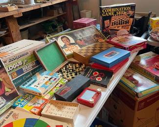 Many vintage board games and puzzles