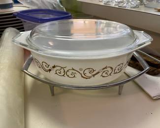 Vintage Pyrex Empire Scroll #043 with lid and stand.