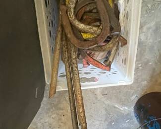 Vintage horse shoes set.