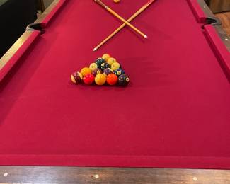 8 foot pool table in excellent condition
