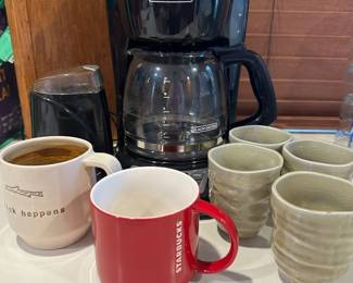 Black Decker Coffee Pot Grinder And Mugs