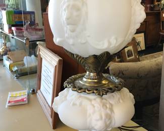 Love this Lion's Head Gone with Wind Lamp. One nose shows damage....as found.  Priced accordingly