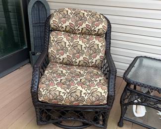 #67	Brooks &Collier Patio Set: Pair of "Weather Master by Lane Venture " Glider/Rocker/Swivel Chairs w/matching table with cushion  (24x28x22) 	 $1000.00 
