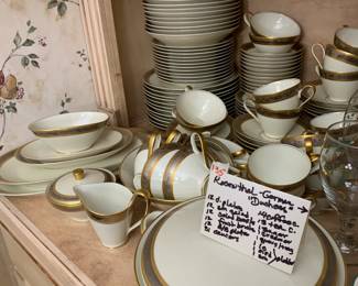 #135	Rosenthal German Duches 124 pieces 	
