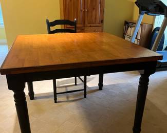 KH 301 Farmhouse style counter height table with 4 chairs and leaf. 48" square-66"x48"x36" high Chairs 24" seat height 42' total height As is (scratch) $300