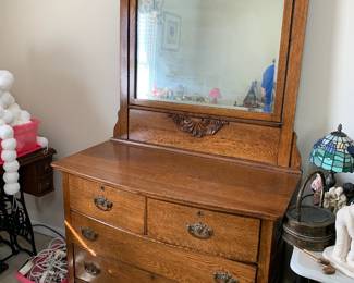 #100	dresser with 3 drawers and mirror 42x22x33 mirror 45 tall 	 $175.00 
