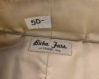 #54	Blonde Mink Stole "EMBA Pearl , Natural Pale" -  "Bacha Furs" S/M	 $50.00 
