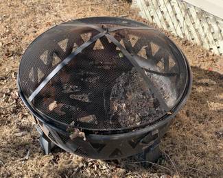 #82	round fire pit metal 30 round	 $25.00 

