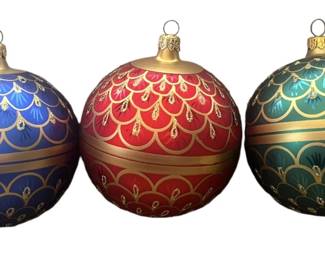 3 Ball Ornament Set