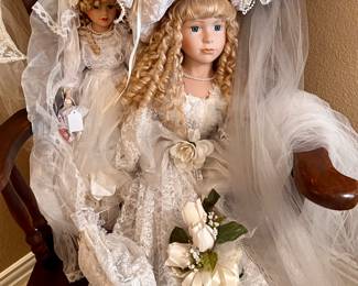 Fancy wedding dolls!
