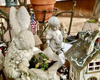 Love this bunny planter.  Spring is on it's way!